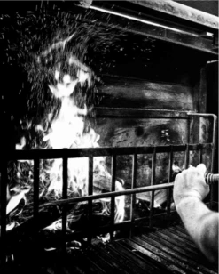 Black Smoke : BBQ, Booze & Attitude - Jort Althuizen -Bbq Promotiewinkel schermafbeelding 2021 03 24 om 13.13.36