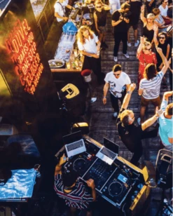 Black Smoke : BBQ, Booze & Attitude - Jort Althuizen -Bbq Promotiewinkel schermafbeelding 2021 03 24 om 13.14.04